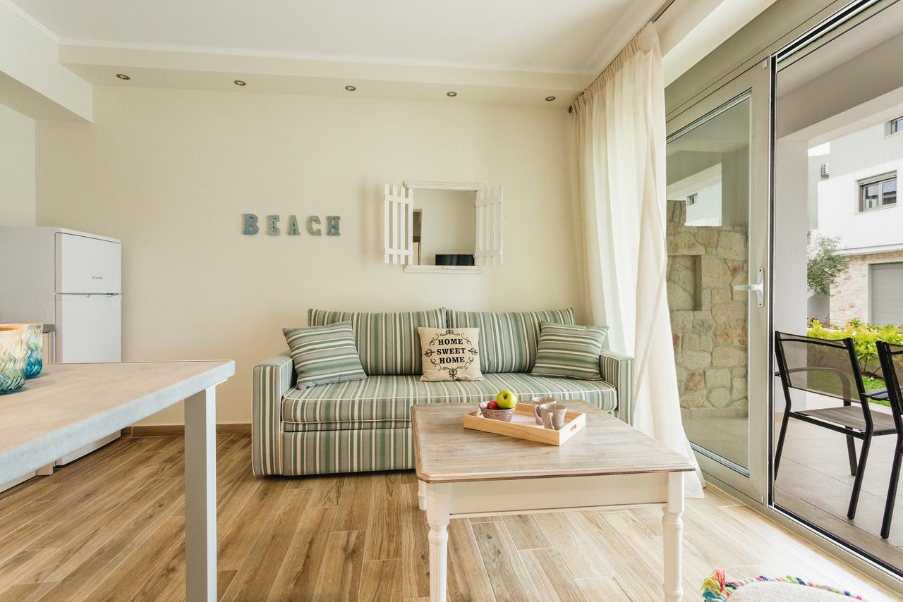 Enastron Apartment Пефкохори Екстериор снимка