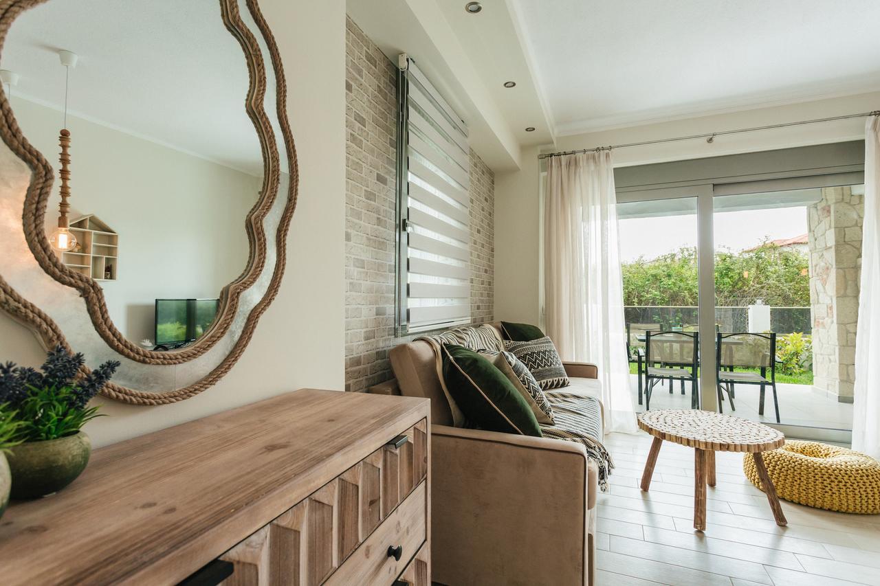 Enastron Apartment Пефкохори Екстериор снимка